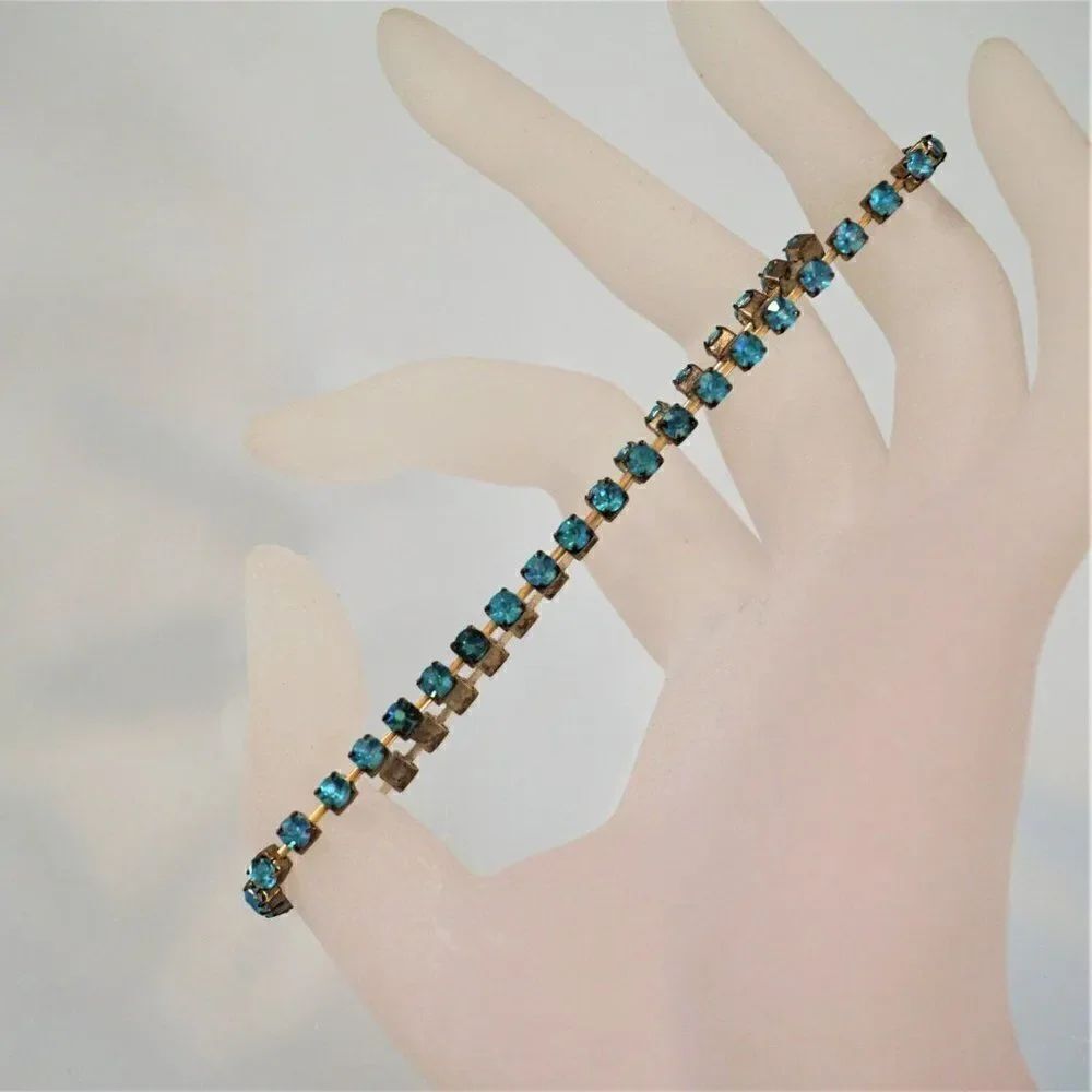Rhinestone Chain Stretch Bracelet Blue Tennis Vintage